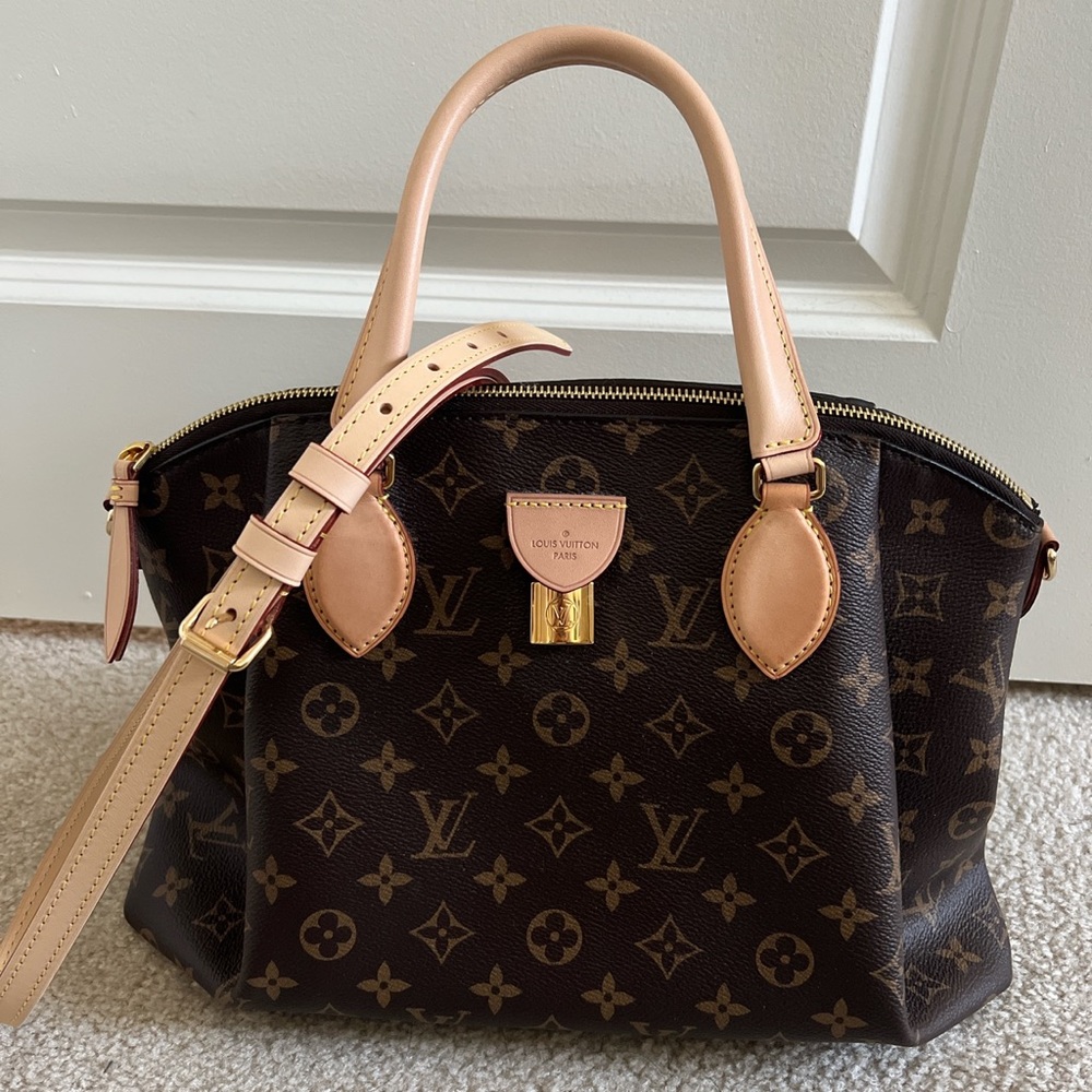 Louis Vuitton Rivoli Monogram Purse | Authentic and brand new ✨
